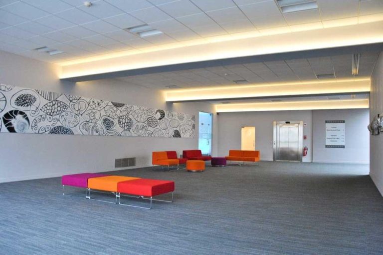 Moderne kantoorruimte in businesscenter BIZZ 22 in Turnhout met veel daglicht en professionele inrichting